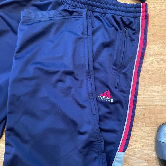 Adidas black 2-piece prime green activewear. Front zipper, pants drawstring, L - Picture 9 of 15